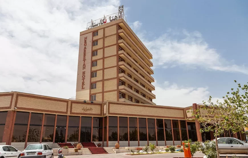 هتل نگارستان کاشان