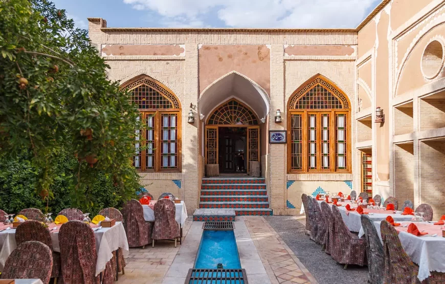 هتل باغ مشیرالممالک یزد