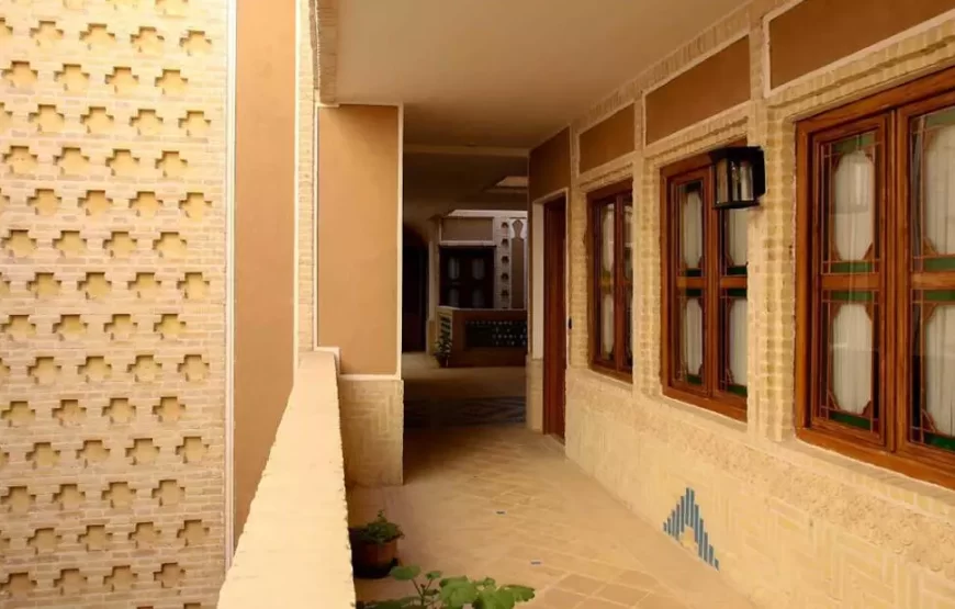 هتل باغ مشیرالممالک یزد