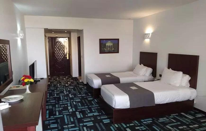 هتل نگارستان کاشان