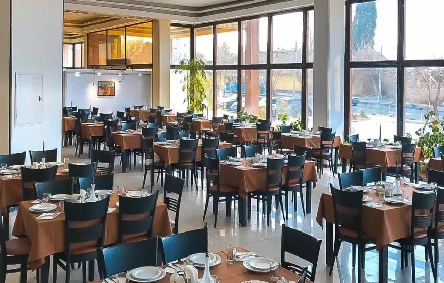 هتل نگارستان کاشان