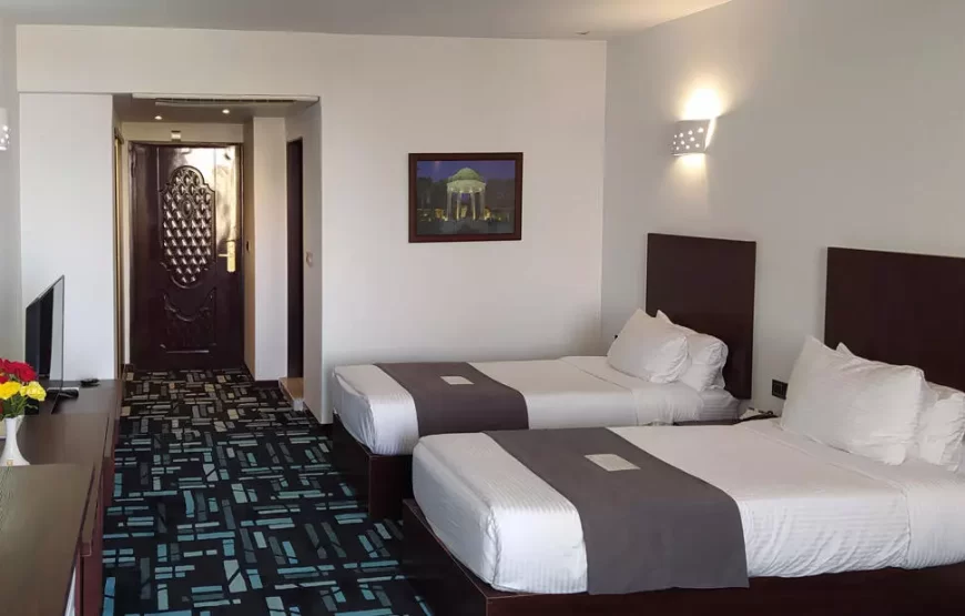 هتل نگارستان کاشان