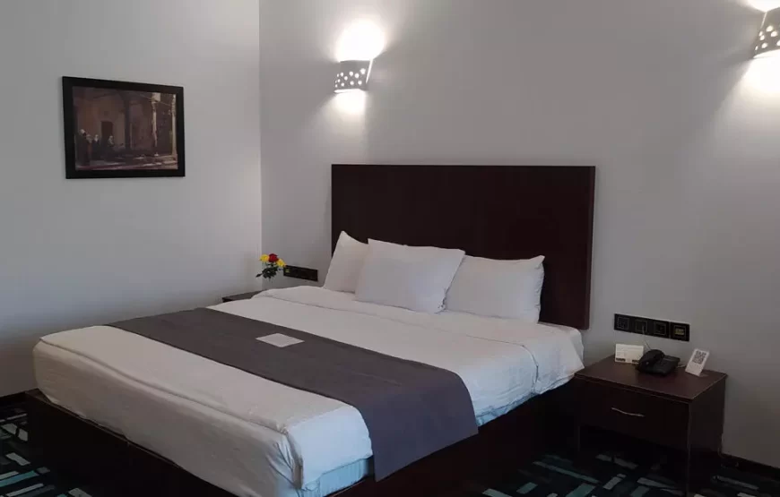 هتل نگارستان کاشان